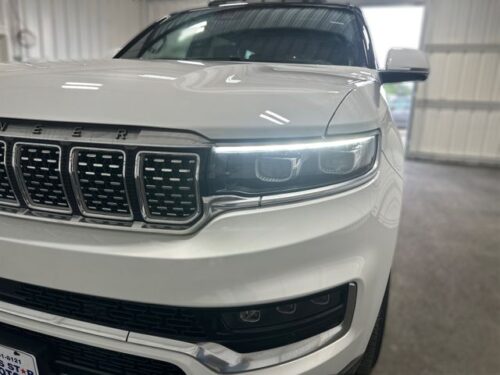 2022 JEEP Grand Wagoneer - Image 10