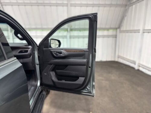 2023 CHEVROLET Suburban - Image 13