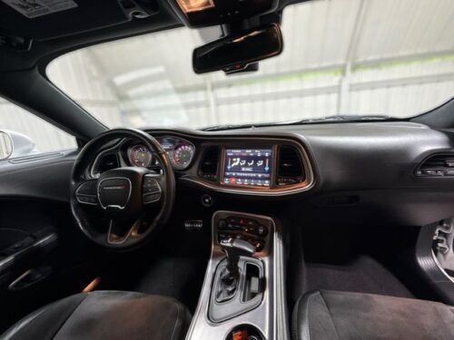 2020 DODGE Challenger - Image 4