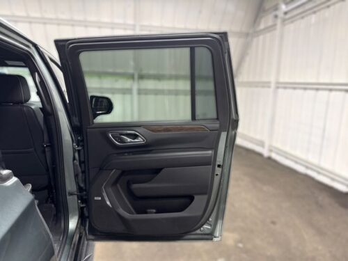 2023 CHEVROLET Suburban - Image 6