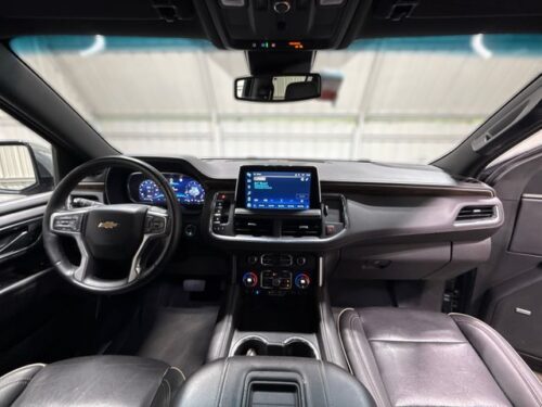 2023 CHEVROLET Suburban - Image 4