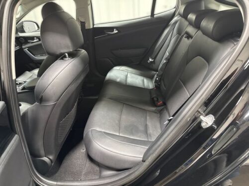 2018 KIA Stinger - Image 21