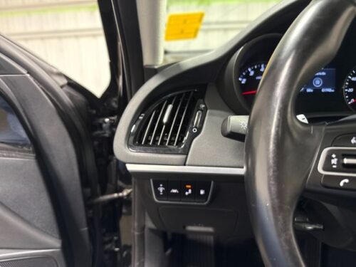 2018 KIA Stinger - Image 16