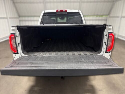 2018 GMC Sierra - Image 22