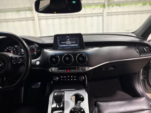 2021 KIA Stinger - Image 20