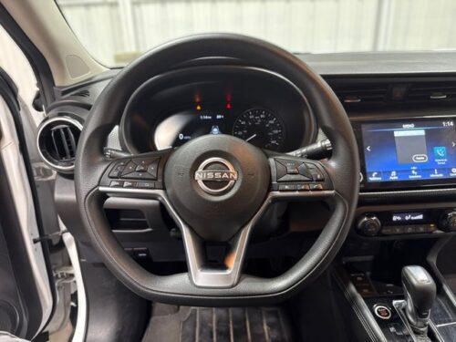 2022 NISSAN Kicks - Image 16
