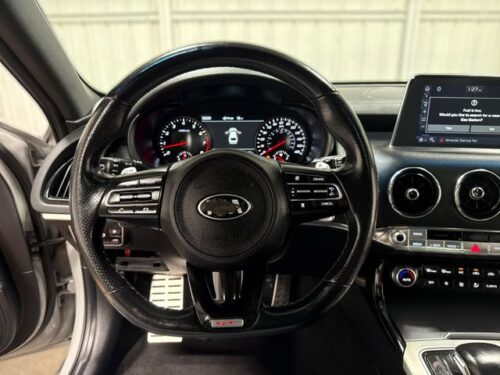 2021 KIA Stinger - Image 18