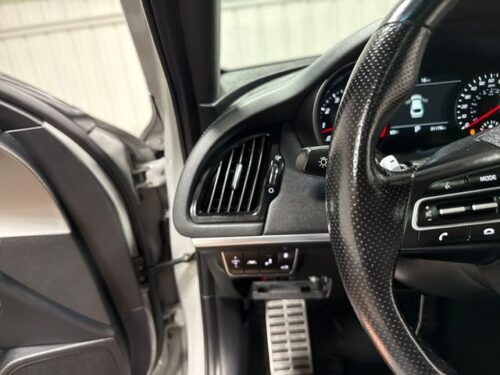 2021 KIA Stinger - Image 17
