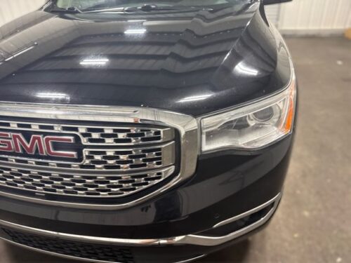 2018 GMC Acadia - Image 9