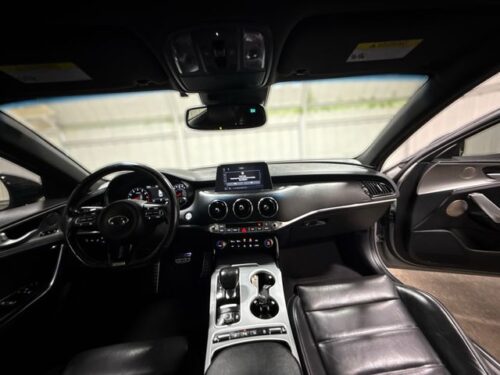 2021 KIA Stinger - Image 4
