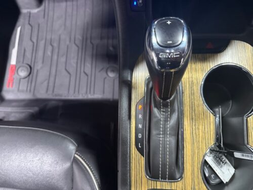 2018 GMC Acadia - Image 2