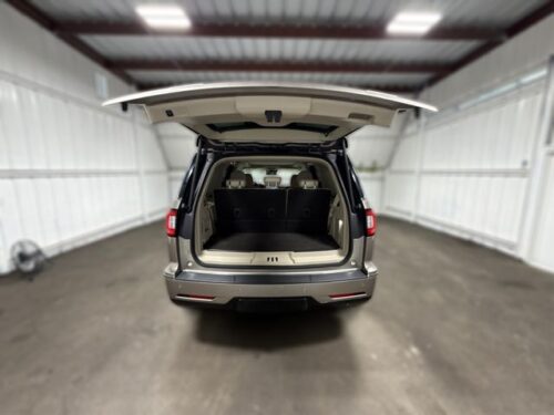 2019 LINCOLN Navigator - Image 22