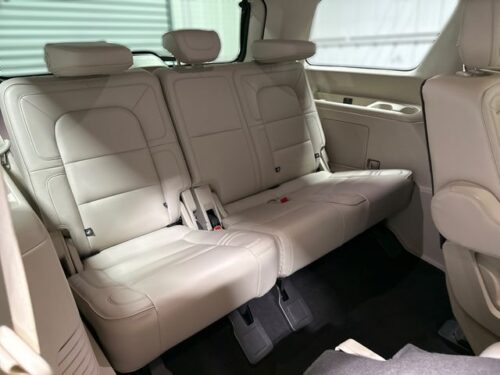 2019 LINCOLN Navigator - Image 12