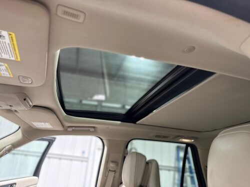 2019 LINCOLN Navigator - Image 6