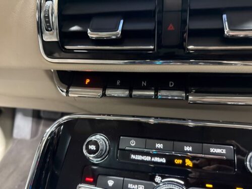 2019 LINCOLN Navigator - Image 2