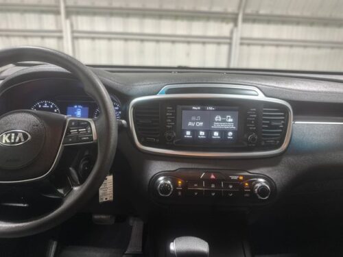 2020 KIA Sorento - Image 18