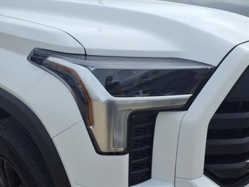 2023 TOYOTA Tundra - Image 19