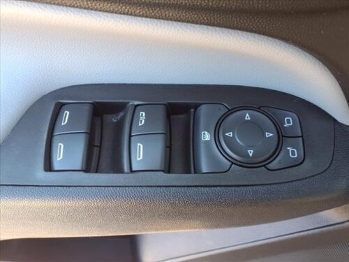 2021 CHEVROLET Equinox - Image 31