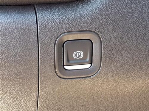2024 CHEVROLET Silverado - Image 28