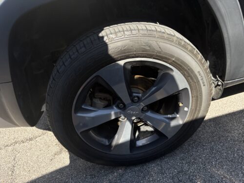 2019 JEEP Cherokee - Image 37