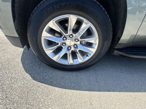 2023 CHEVROLET Suburban - Image 38