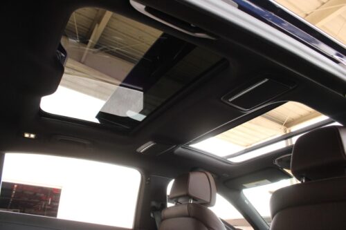 2021 BMW 740i - Image 15