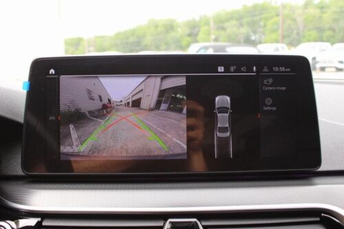 2023 BMW 530i - Image 18