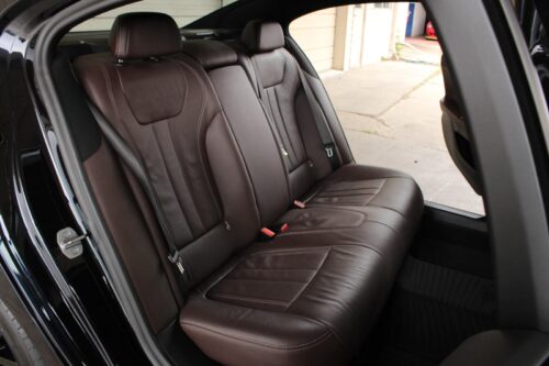 2021 BMW 740i - Image 14