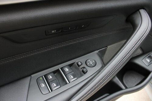 2023 BMW 530i - Image 16