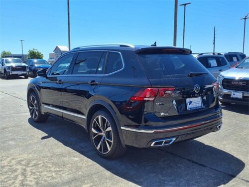 2024 VOLKSWAGEN Tiguan - Image 3