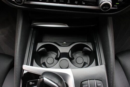 2023 BMW 530i - Image 10