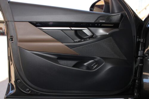 2024 BMW 530i - Image 13