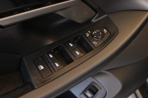 2024 BMW 530i - Image 11