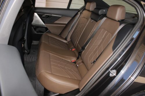 2024 BMW 530i - Image 4