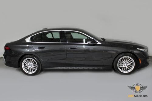 2024 BMW 530i - Image 32