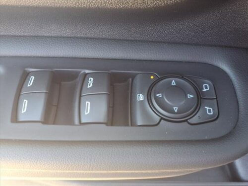 2024 GMC Terrain - Image 25