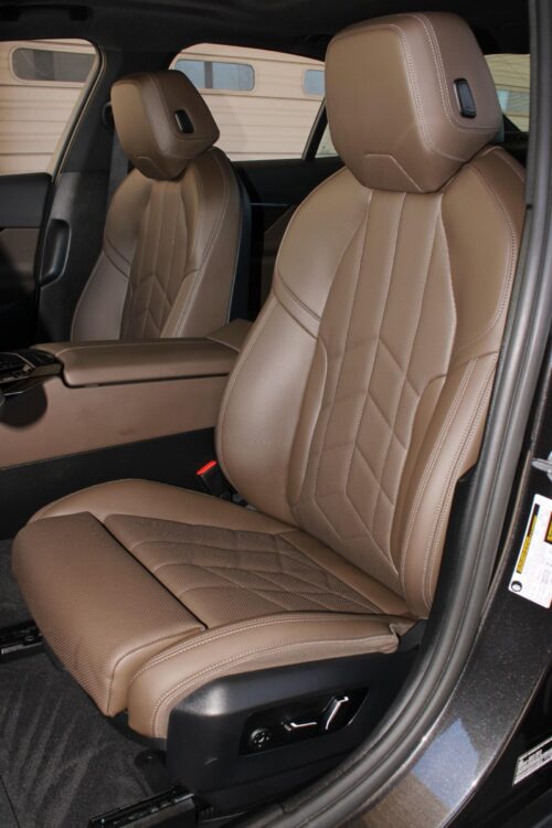 2024 BMW 530i - Image 27