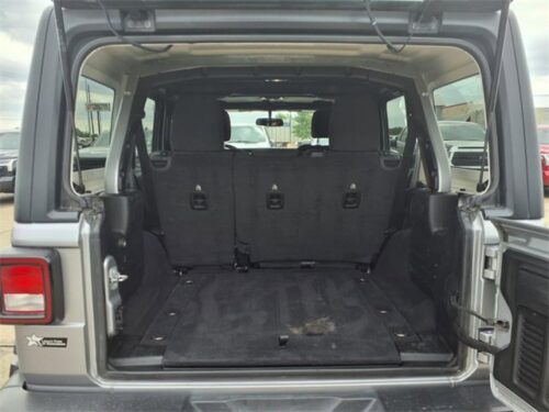 2020 JEEP Wrangler - Image 12