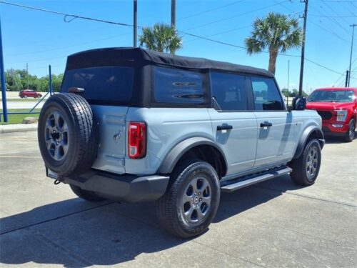 2022 FORD Bronco - Image 30