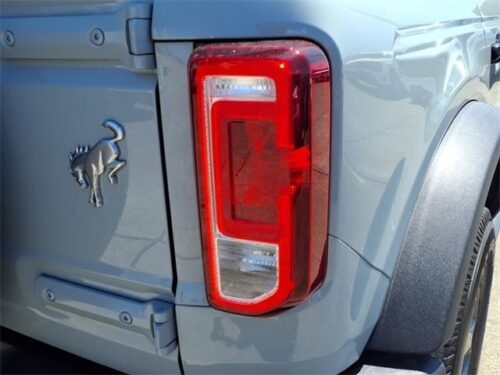 2022 FORD Bronco - Image 10
