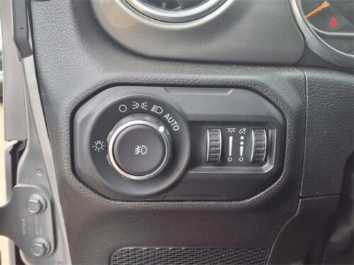 2020 JEEP Wrangler - Image 25