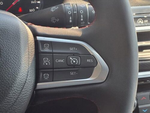 2023 JEEP Compass - Image 16