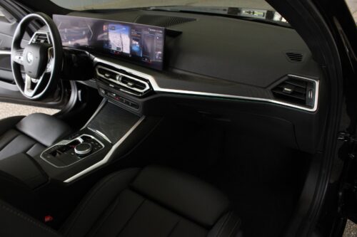 2024 BMW 330i - Image 29