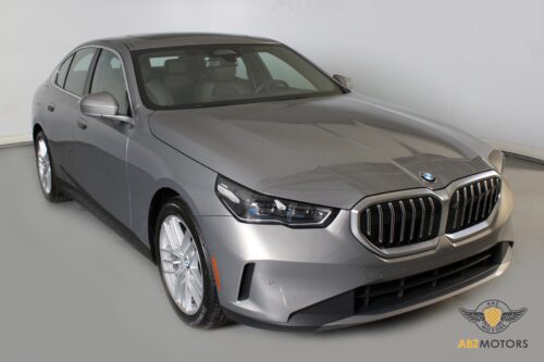 2024 BMW 530i - Image 33