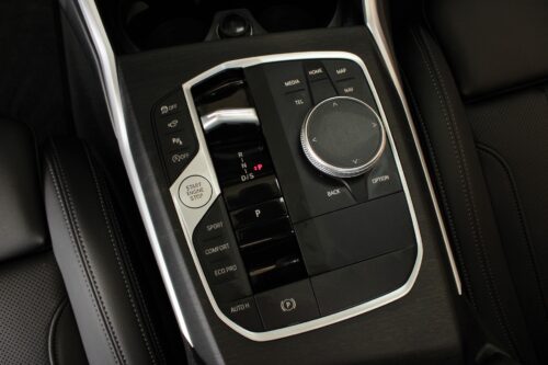 2024 BMW 330i - Image 24