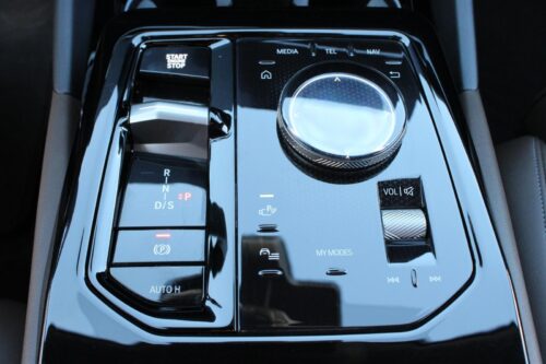 2024 BMW 530i - Image 17
