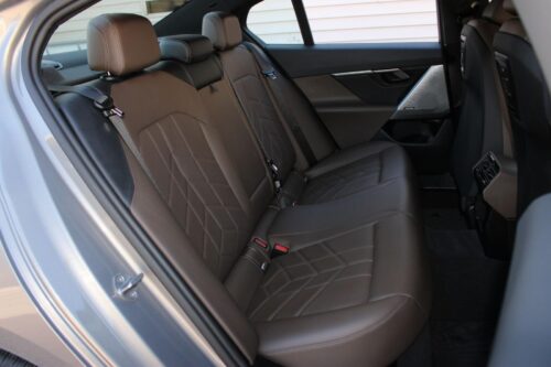 2024 BMW 530i - Image 14