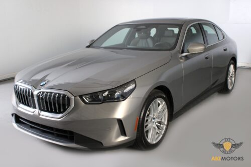 2024 BMW 530i - Image 32