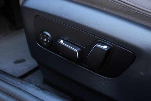 2024 BMW 530i - Image 8