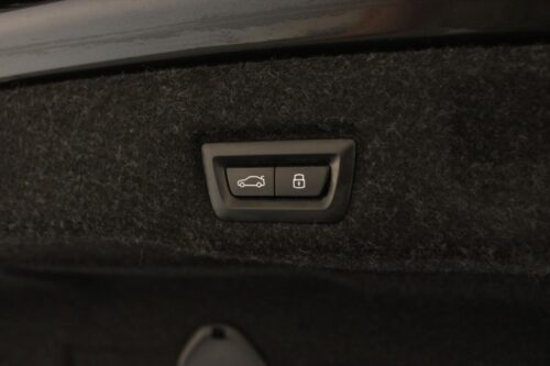 2024 BMW 530i - Image 4